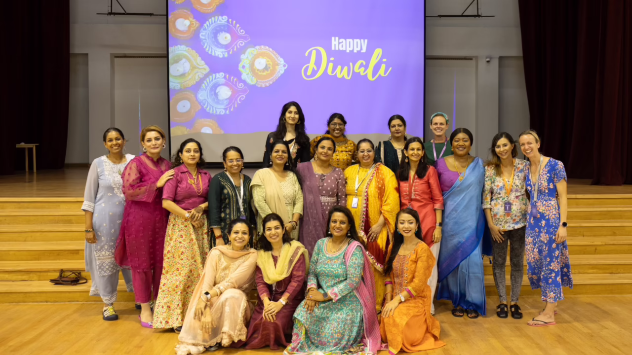 Perse Diwali 251017130016 (1) (1)